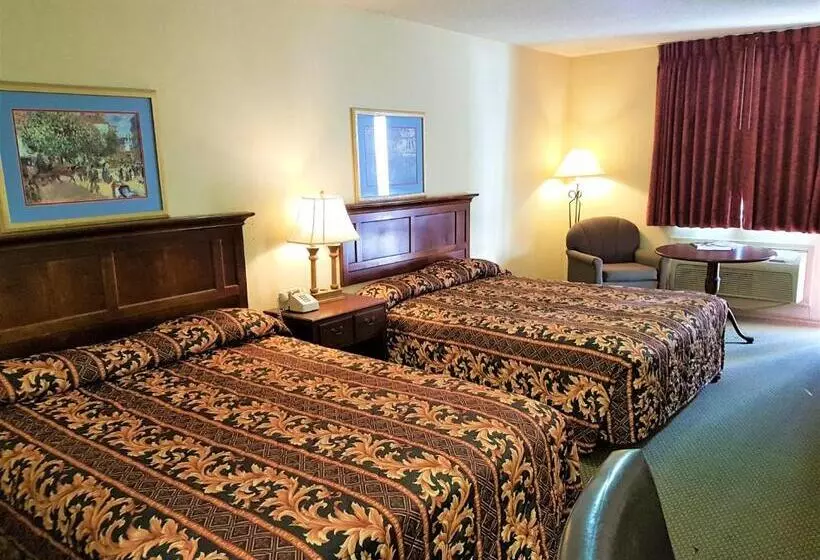 هتل Swiss Village Inn