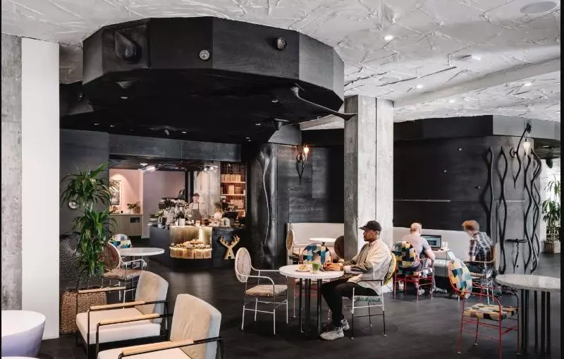 Отель The Line Austin