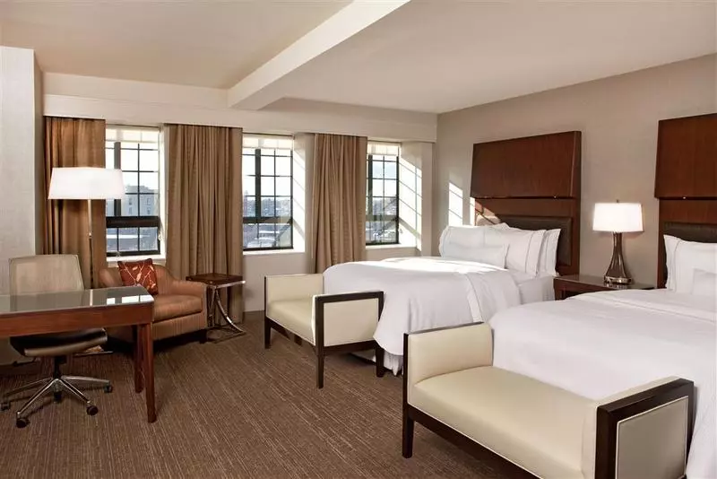 Отель The Westin Portland Harborview