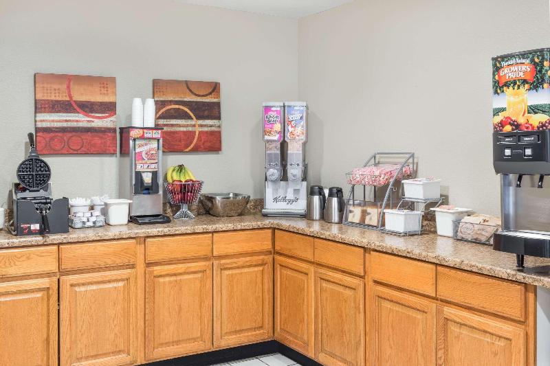 مُتل Super 8 By Wyndham Redding