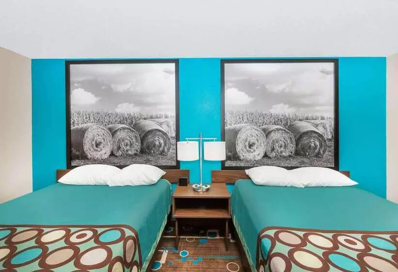 모텔 Super 8 By Wyndham Spencer