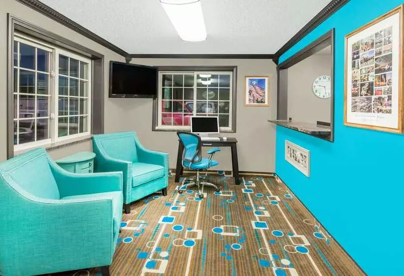 모텔 Super 8 By Wyndham Spencer