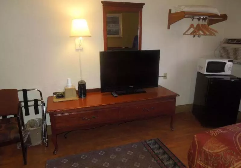 Мотель Super 8 By Wyndham Waldorf