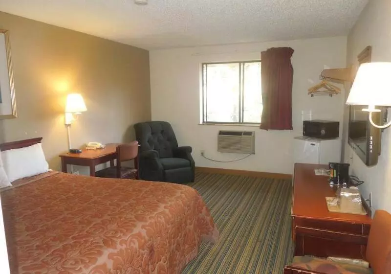 Мотель Super 8 By Wyndham Waldorf