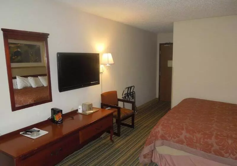 Мотель Super 8 By Wyndham Waldorf