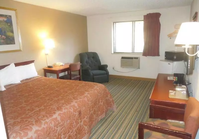 Мотель Super 8 By Wyndham Waldorf