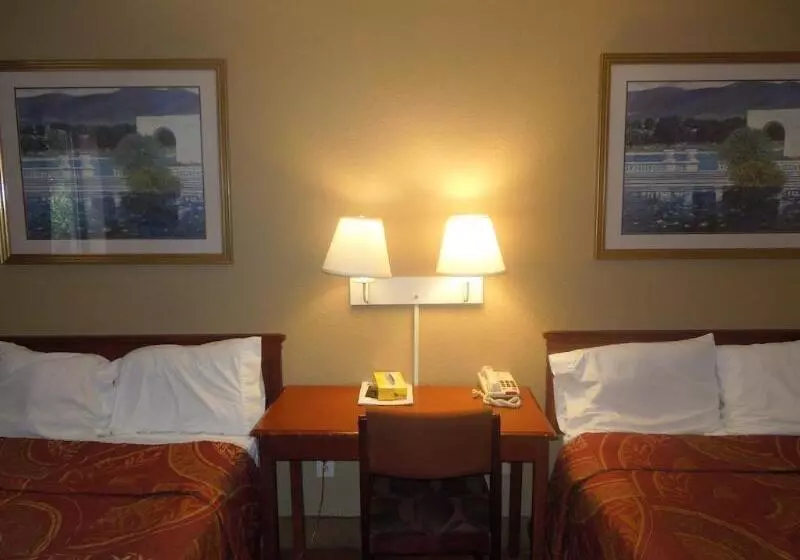 Мотель Super 8 By Wyndham Waldorf