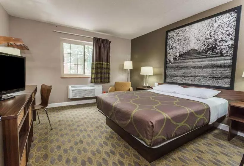 فندق على الطريق Super 8 By Wyndham Willows