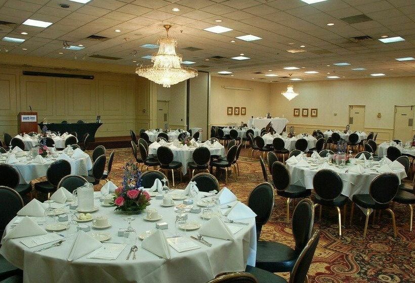 Radisson Hotel Sharon