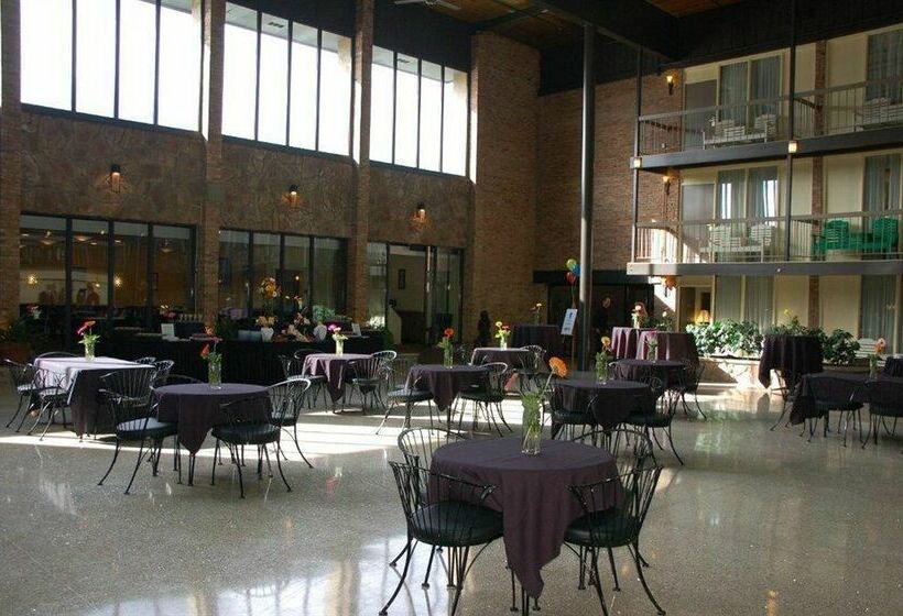 Radisson Hotel Sharon