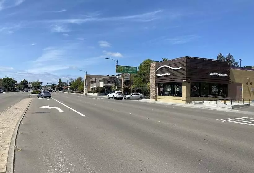 호텔 Budget Inn Of Hayward