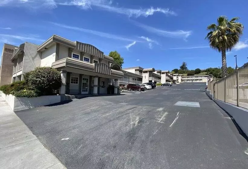 호텔 Budget Inn Of Hayward