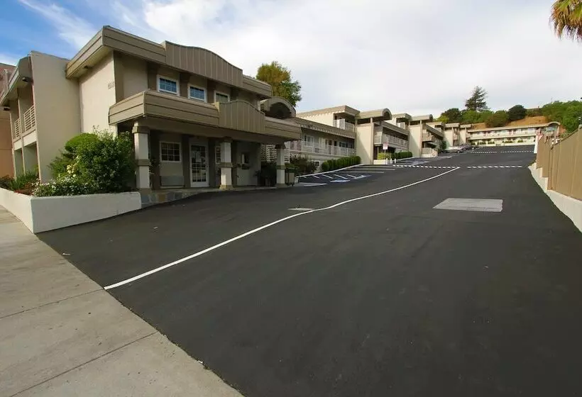 호텔 Budget Inn Of Hayward