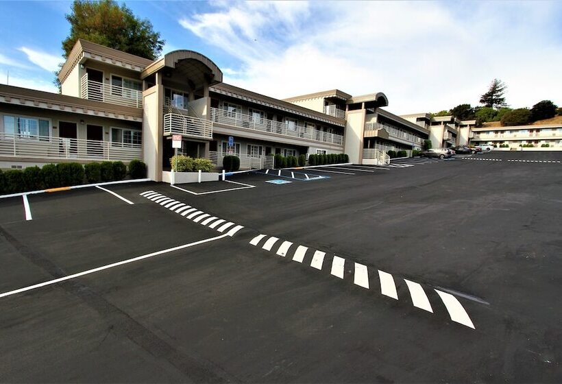 هتل Budget Inn Of Hayward