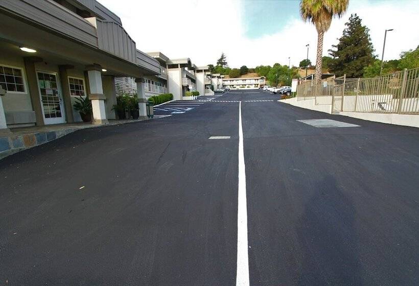 هتل Budget Inn Of Hayward