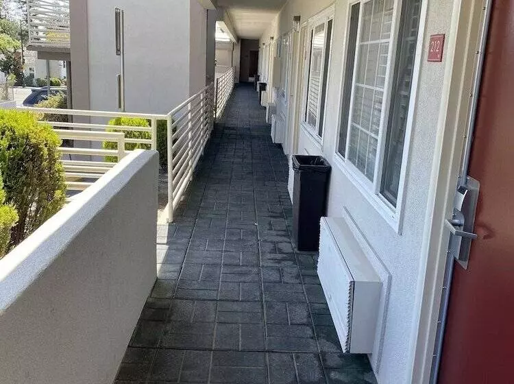 호텔 Budget Inn Of Hayward