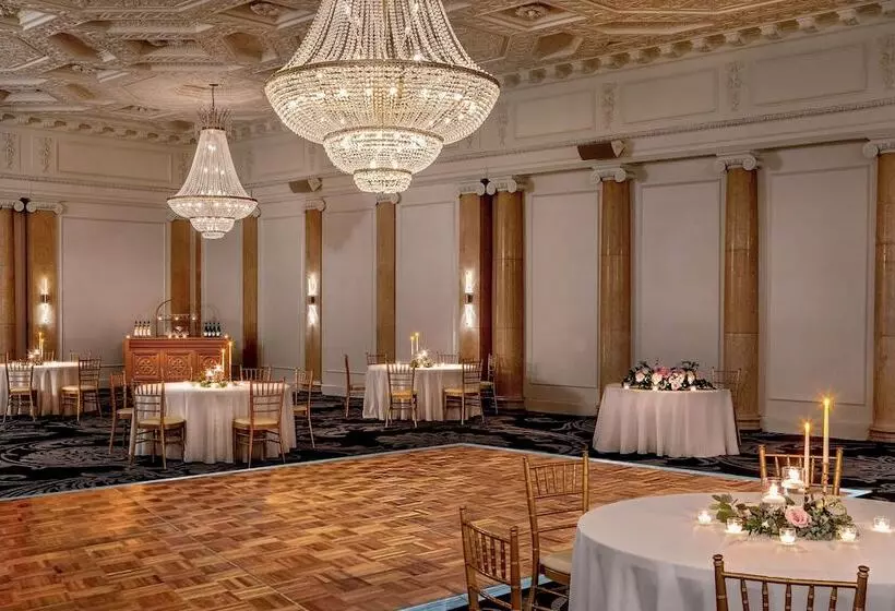 فندق Courtyard By Marriott Boston Downtown