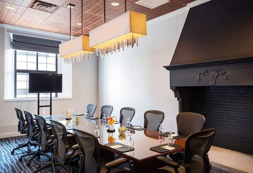 فندق Courtyard By Marriott Boston Downtown