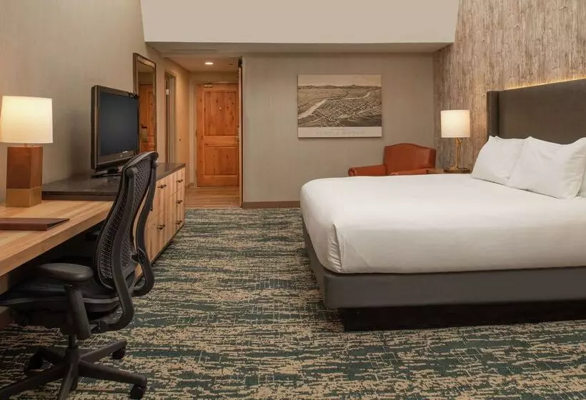 Doubletree By Hilton Hotel Missoula Edgewater