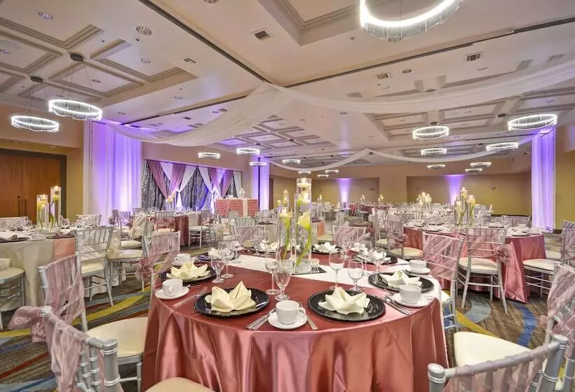 Otel Doubletree By Hilton Phoenix North