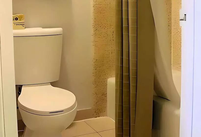 فندق Rodeway Inn