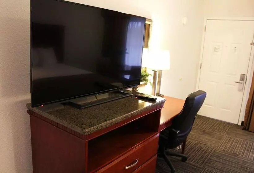 فندق Rodeway Inn