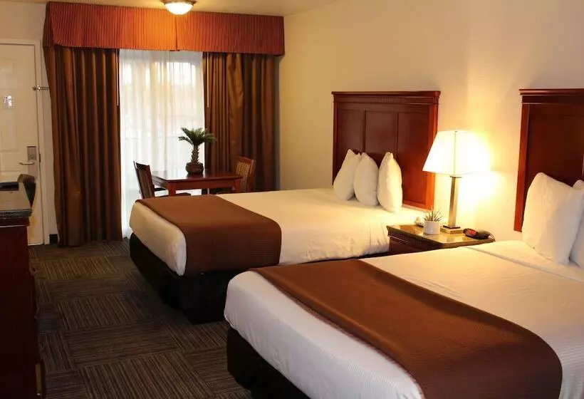 فندق Rodeway Inn