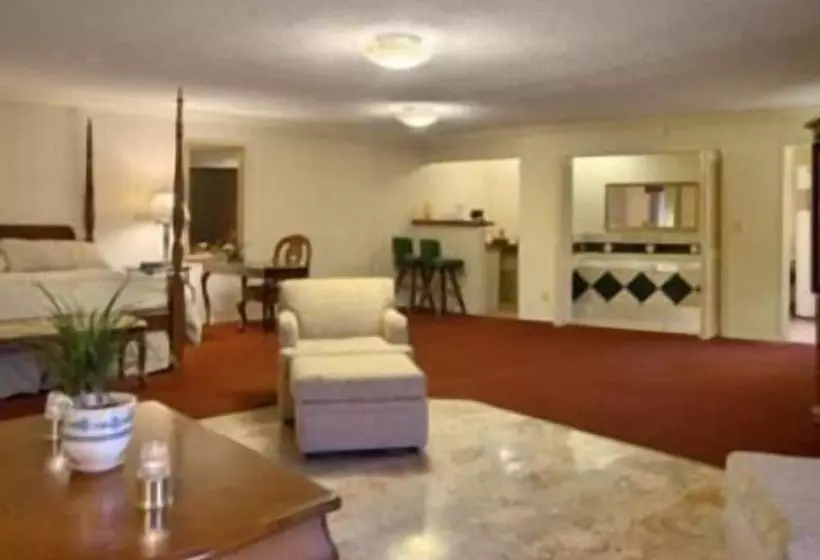 Otel Merced Inn And Suites