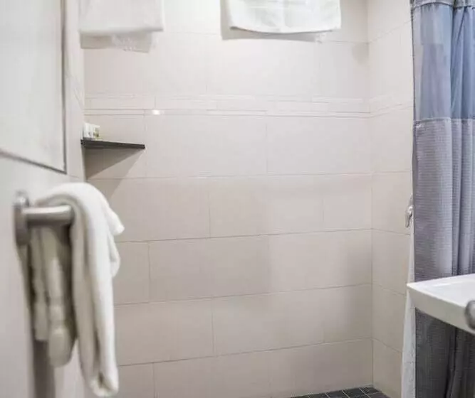 فندق Orange Tree Inn