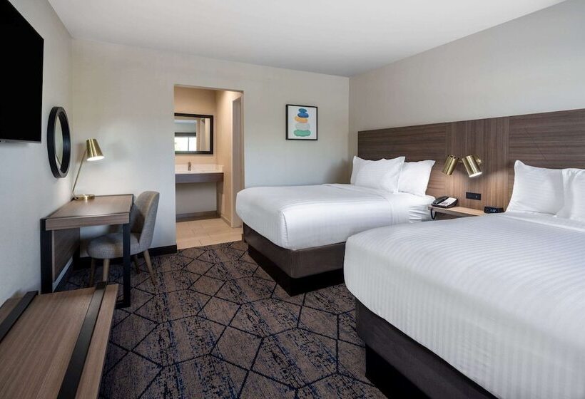 هتل Ramada By Wyndham Modesto Yosemite Area