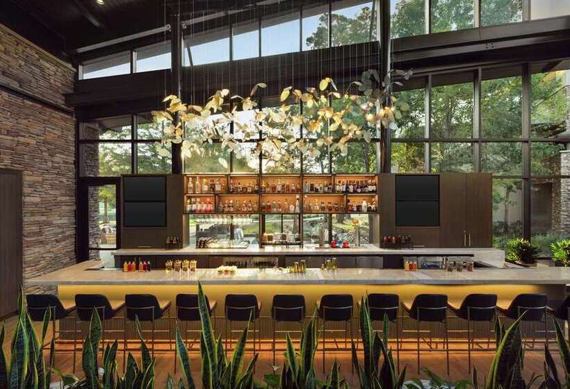 هتل The Woodlands Resort, Curio Collection By Hilton