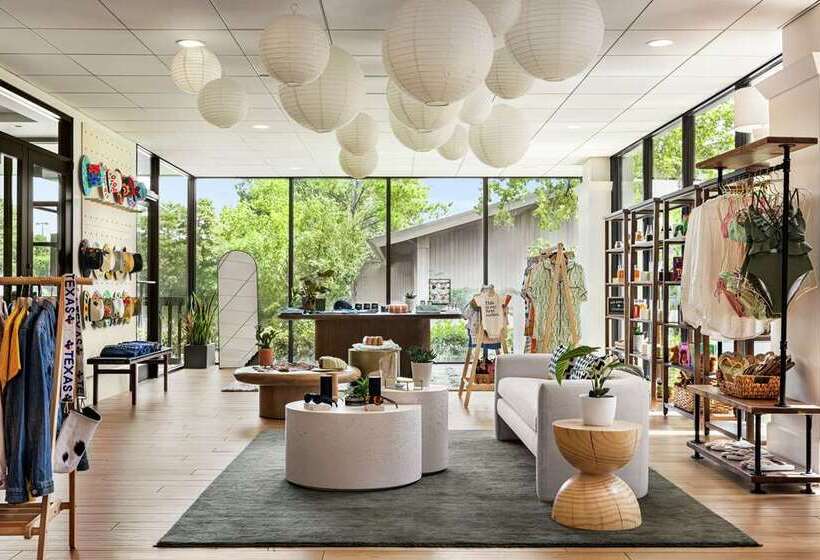 هتل The Woodlands Resort, Curio Collection By Hilton