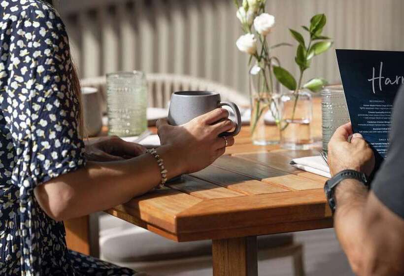 هتل The Woodlands Resort, Curio Collection By Hilton