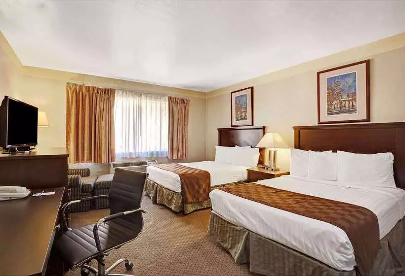فندق Travelodge By Wyndham Everett City Center