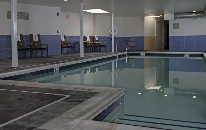 فندق The Westport Inn