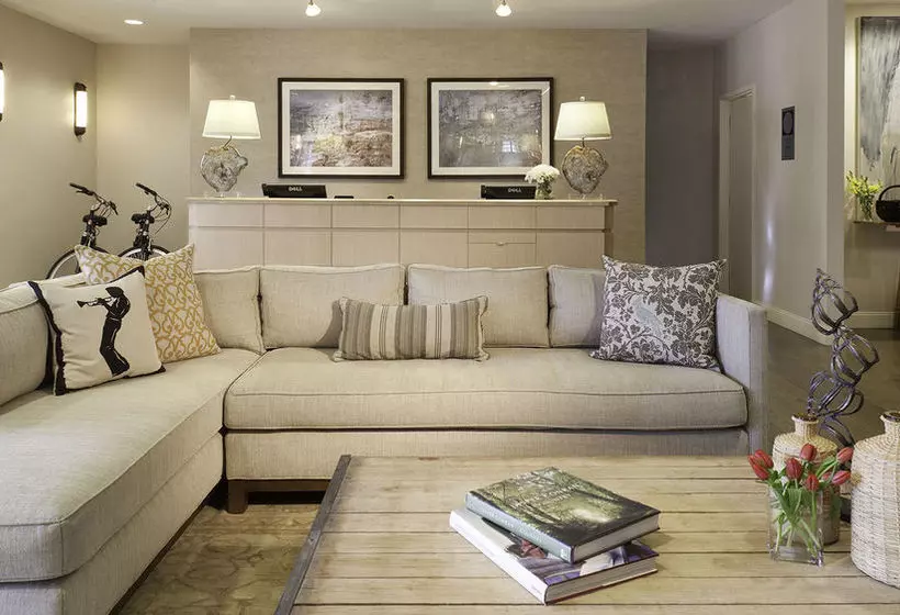 فندق The Westport Inn