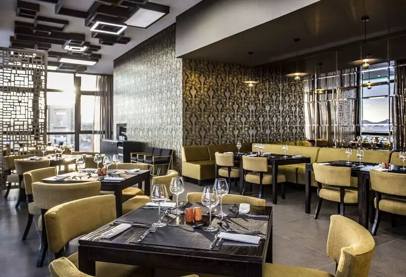 Avani Windhoek Hotel & Casino