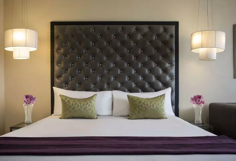 Avani Windhoek Hotel & Casino