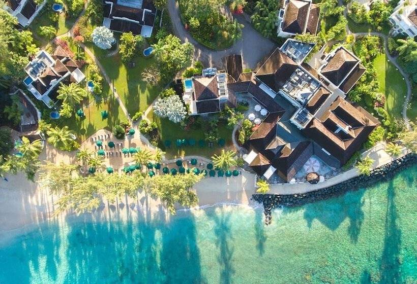 هتل Coral Reef Club