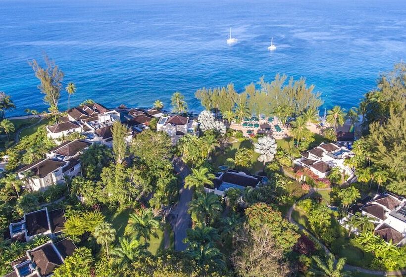 هتل Coral Reef Club