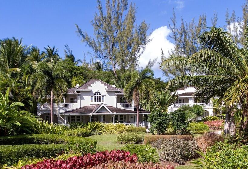 هتل Coral Reef Club