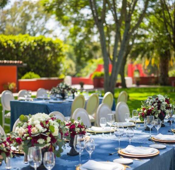 בית מלון כפרי Fiesta Americana Hacienda Galindo Resort & Spa