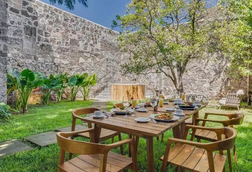 Otel Fiesta Americana Hacienda Galindo Resort & Spa