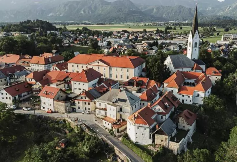 ホテル Grajski Dvor