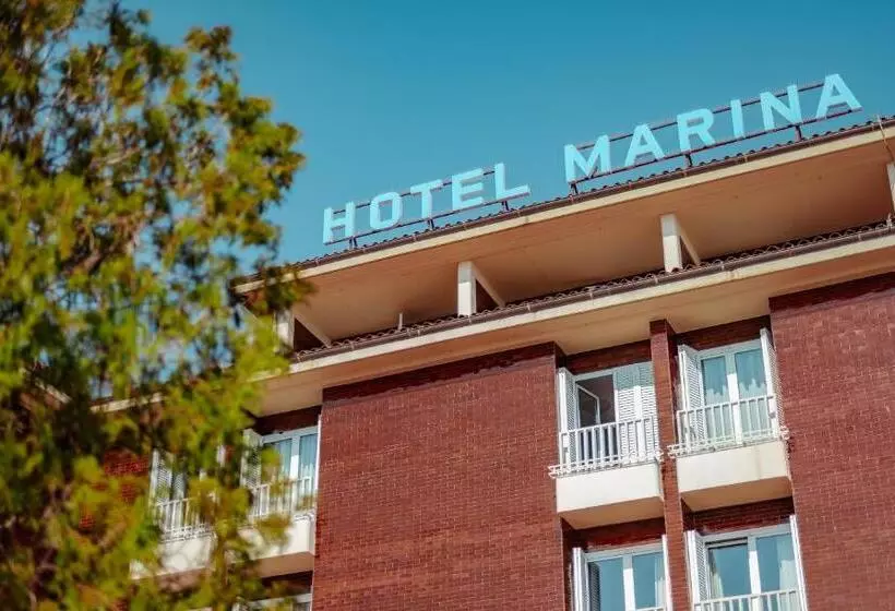 ホテル Marina