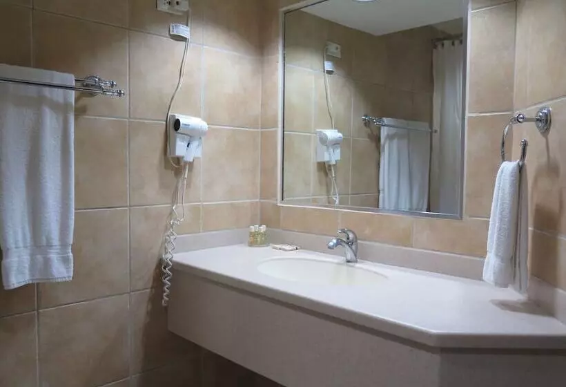 هتل Normandie Limited