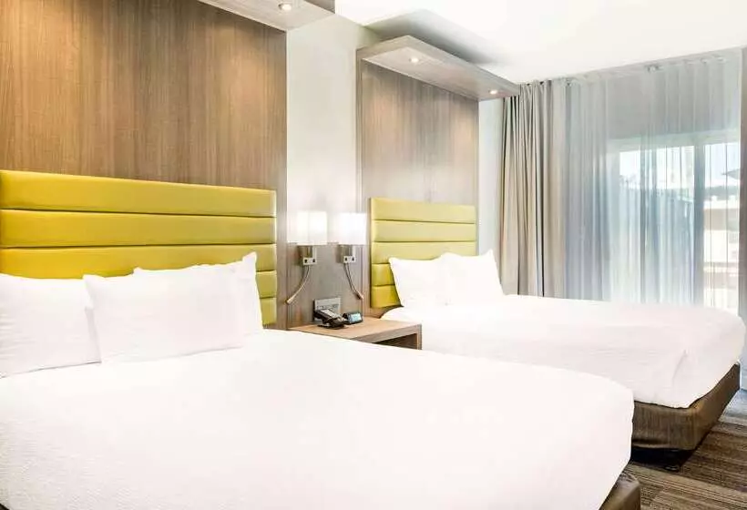 هتل Rodeway Inn Near Melrose Ave