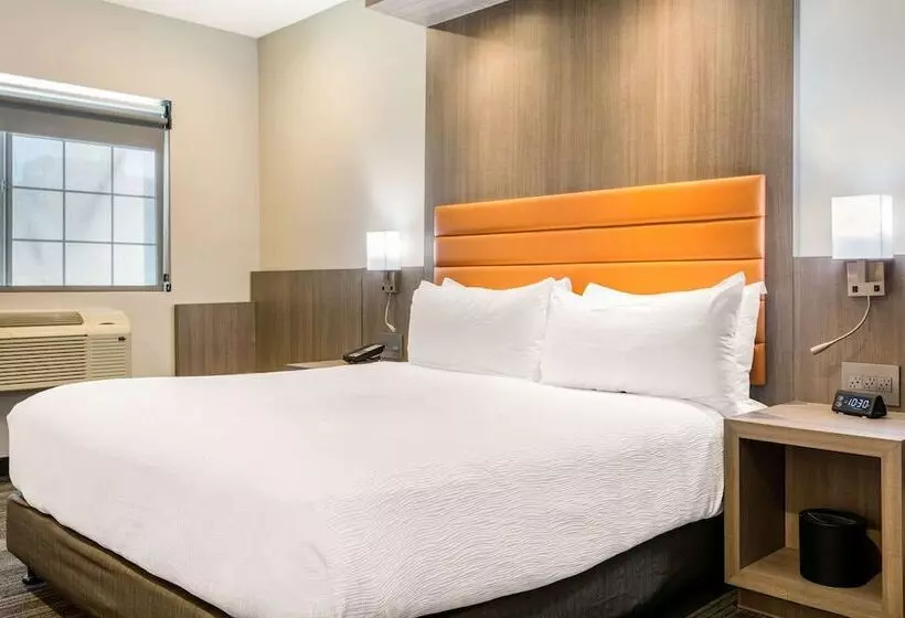 هتل Rodeway Inn Near Melrose Ave