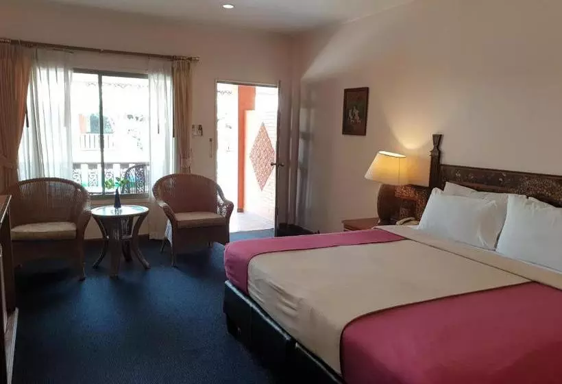 호텔 Sabai Resort Pattaya