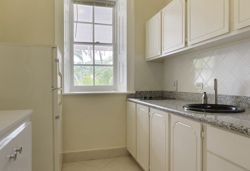 هتل Southern Palms Beach Club